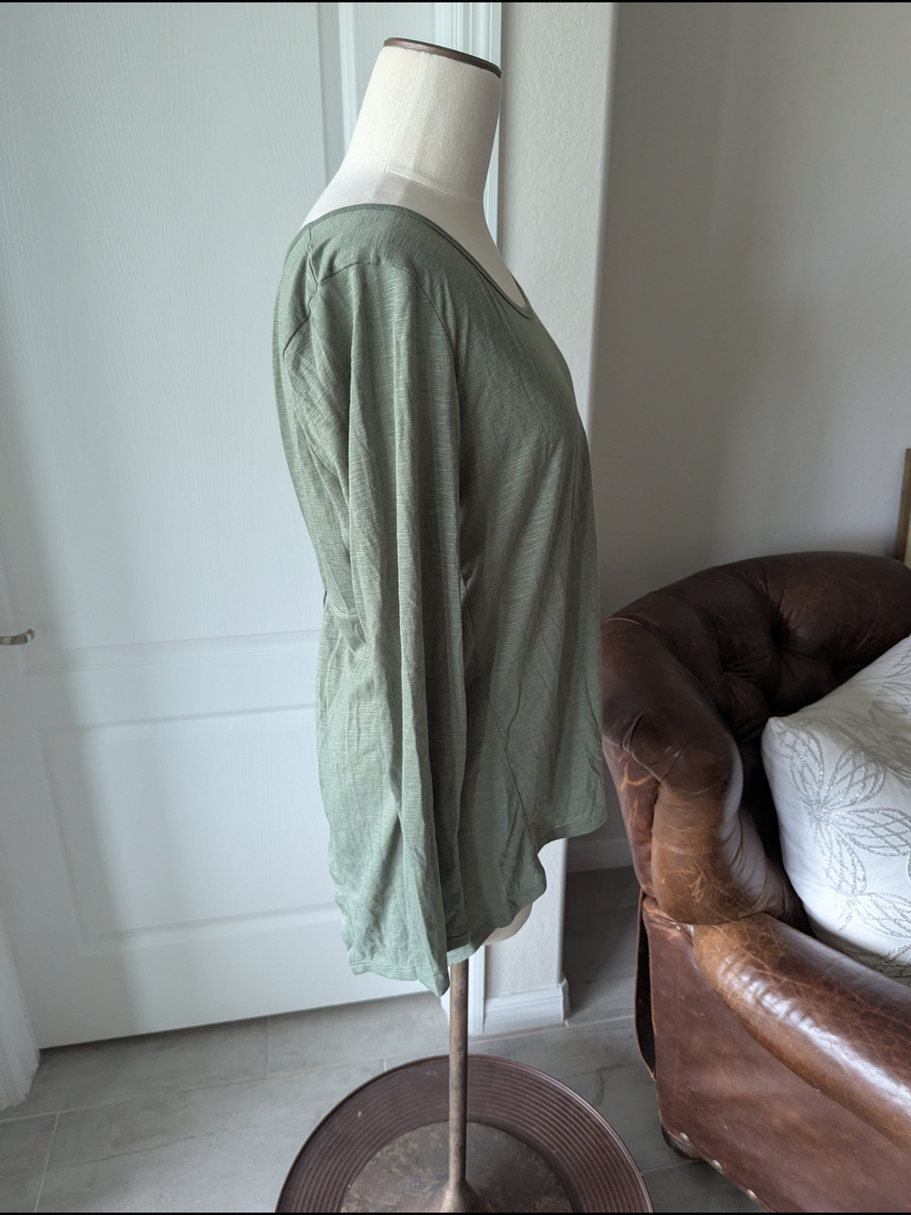 Balance Collection Olive Green Scoop Neck Long-Sleeve Top - Picture 4 of 7
